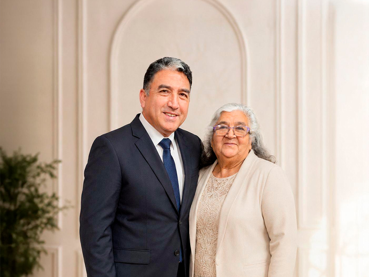 Pastores Efraín Molina y Juana Romo